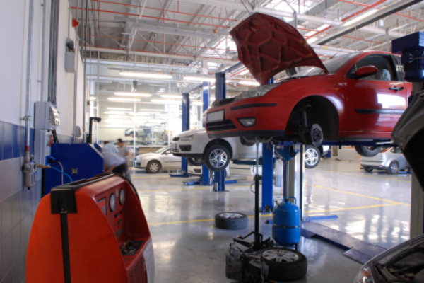 Tuffy Auto Service Center’s Certified Technicians Naples, Florida 