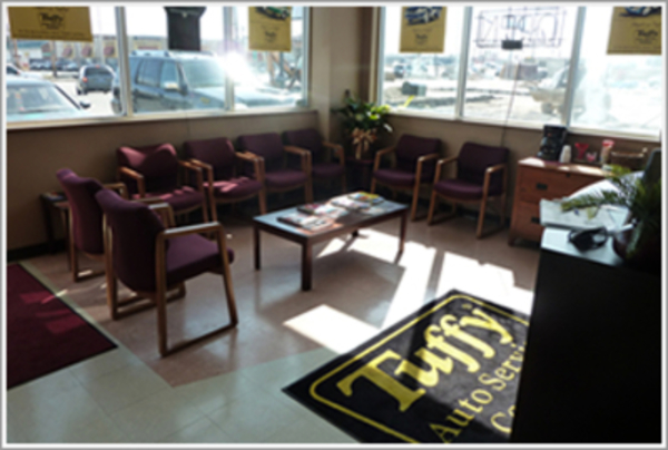 Tuffy Auto Service Center’s Certified Technicians Fort Wayne, Indiana 