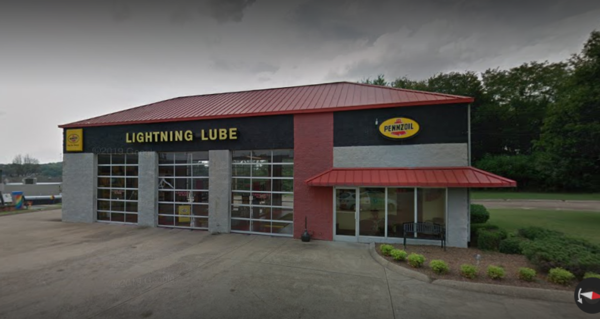 Lightning Lube Building Best Oil Change in Columbia TN 
