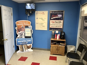 Oil Change Center - Charlie's Fast Lube Center 