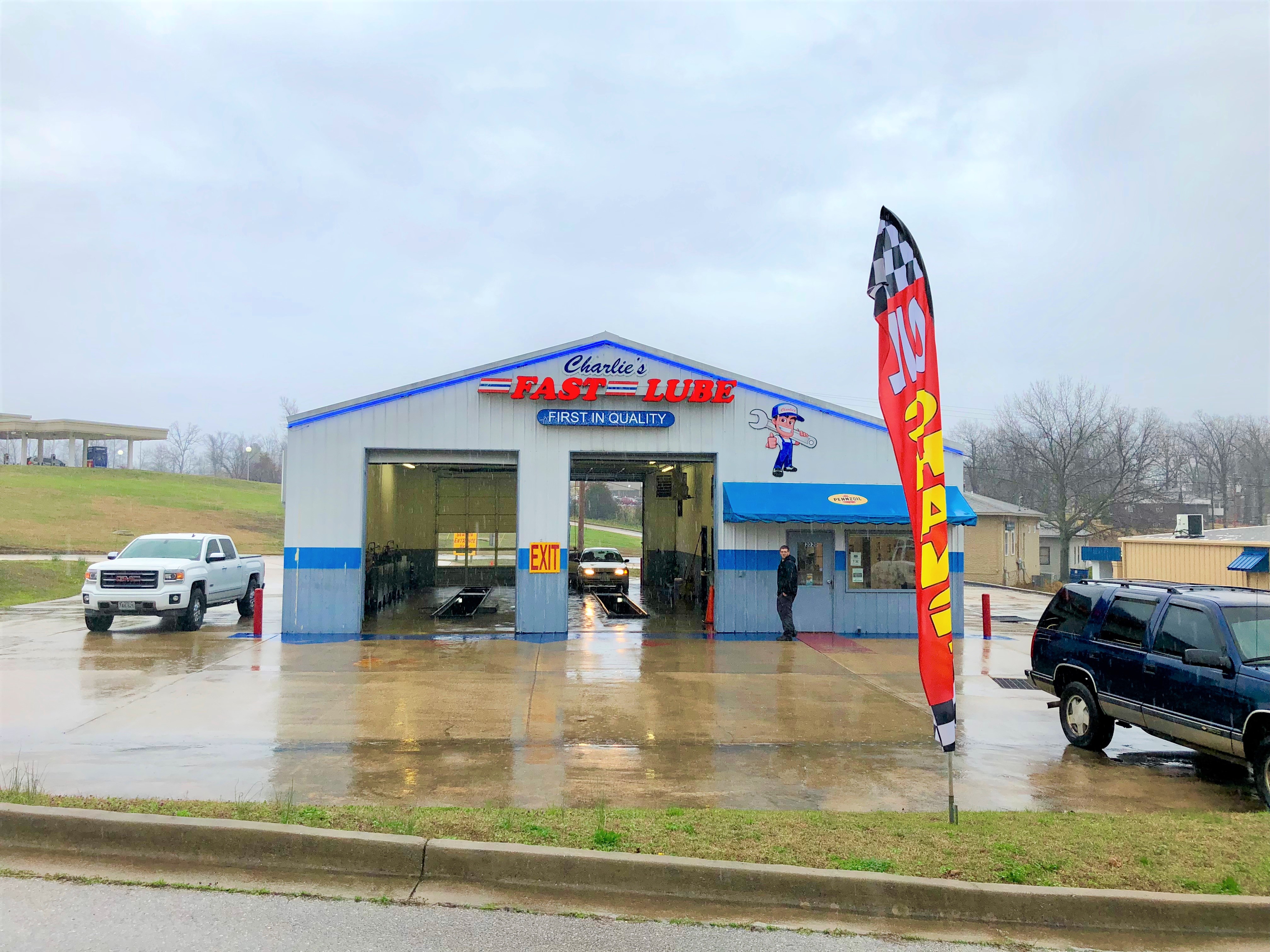 Charlie's Fast Lube Poplar Bluff 