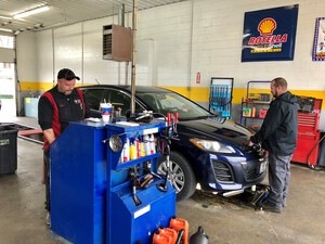 Charlie's Fast Lube Sikeston, MO - Oil Change Center
