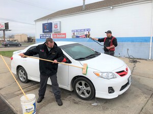 Charlie's Fast Lube Sikeston, MO - Oil Change Center