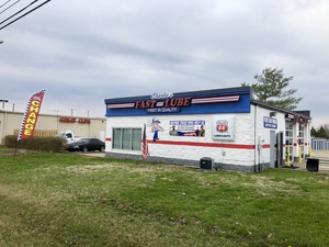 Charlie's Fast Lube Express - Sparta, IL