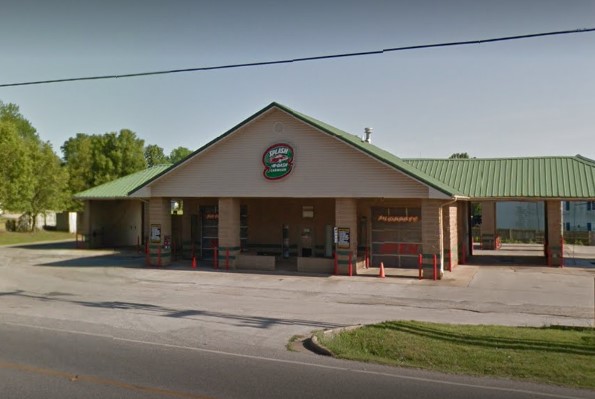 Splash N Dash Car Wash Building