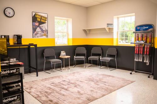 Tuffy Tulsa Lobby